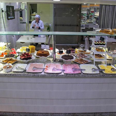Aj Hotel Chapeco - Facil Acesso Patio Shopping E Rotula Da Bandeira Eksteriør billede