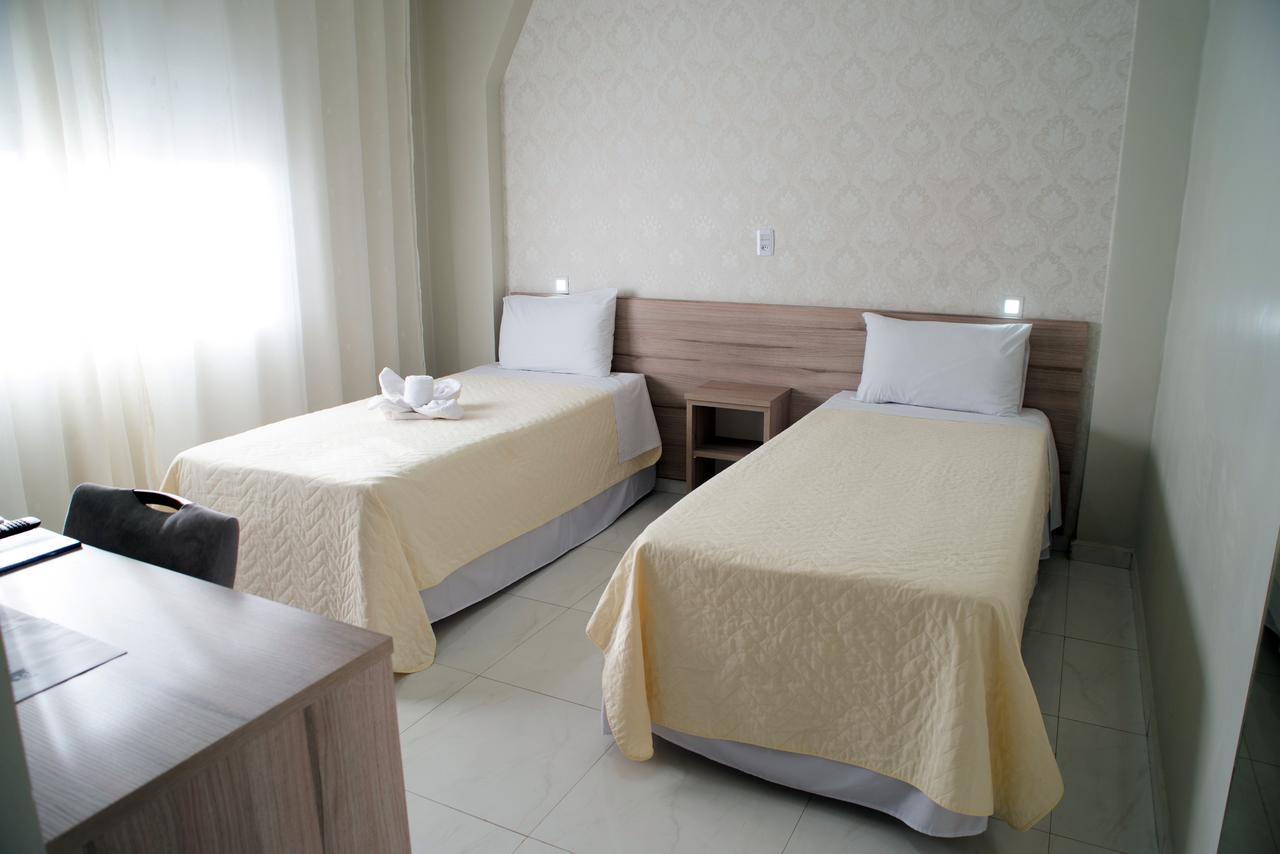 Aj Hotel Chapeco - Facil Acesso Patio Shopping E Rotula Da Bandeira Eksteriør billede