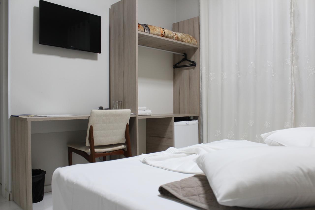 Aj Hotel Chapeco - Facil Acesso Patio Shopping E Rotula Da Bandeira Eksteriør billede